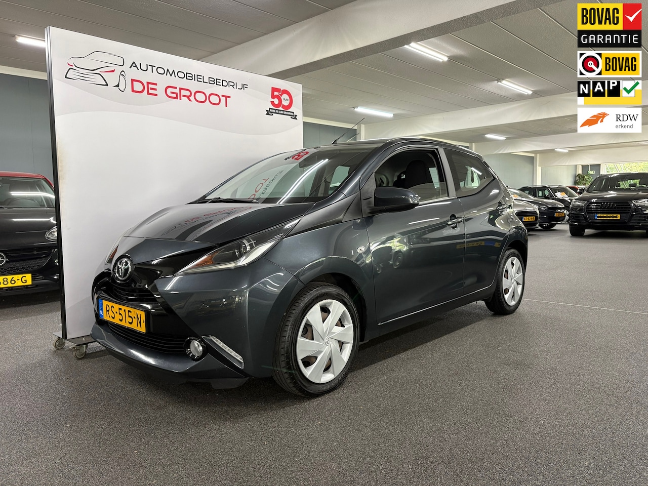 Toyota Aygo - 1.0 VVT-i x-play/ NL auto/ Achteruitrijcamera/ 5 deurs - AutoWereld.nl