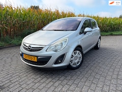 Opel Corsa - 1.3 CDTi EcoFlex S/S Anniversary Edition ziet er heel netjes uit loopt goed