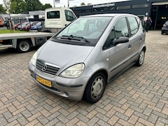 Mercedes-Benz A-klasse - 140 - Automaat - Lees Tekst