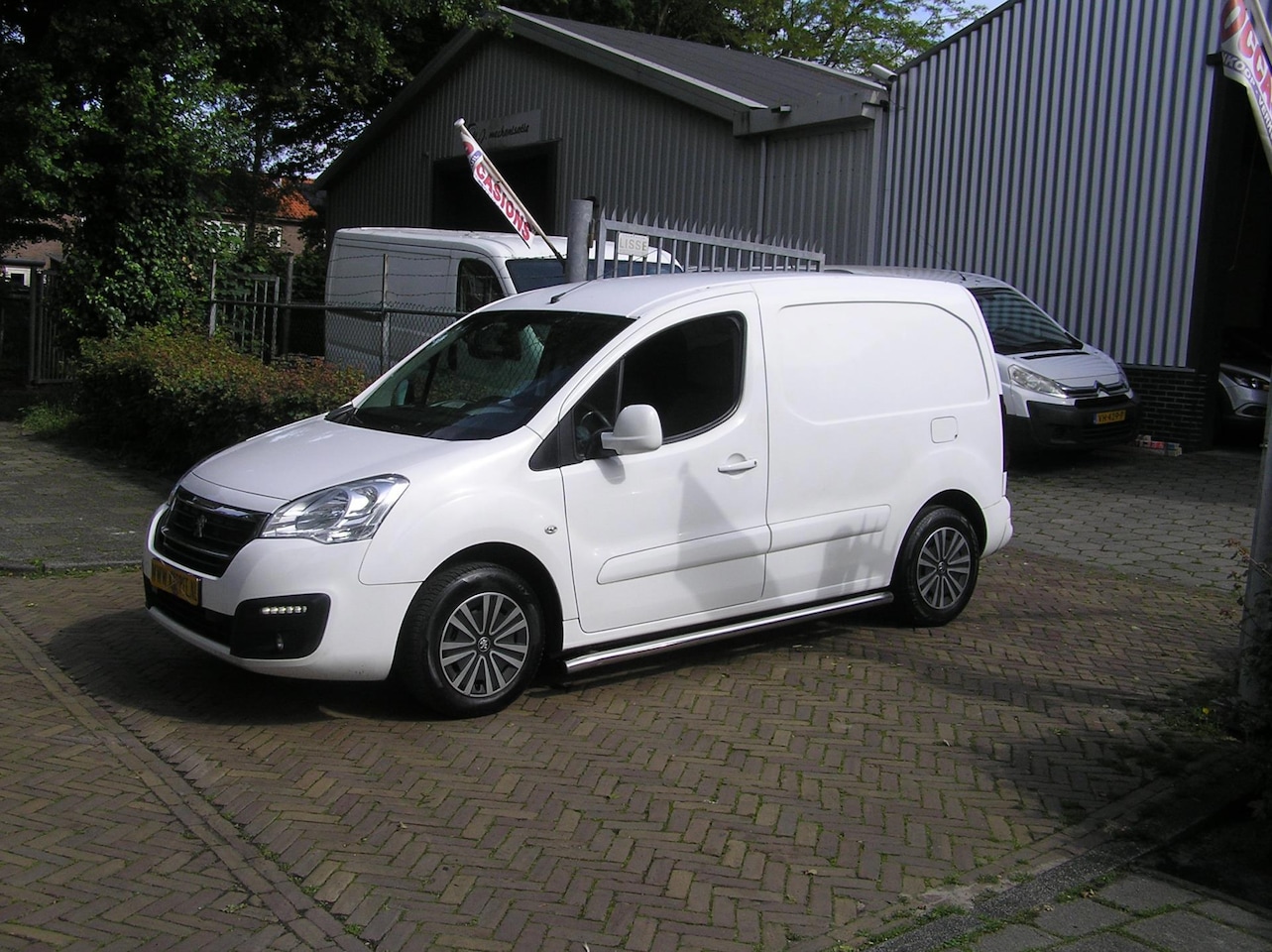 Peugeot Partner - 120 1.6 HDi 90 L1 XR nap airco nieuwe apk - AutoWereld.nl