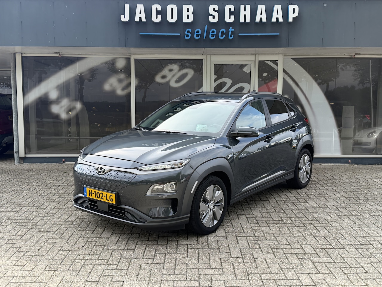 Hyundai Kona Electric - EV Premium 64 kWh / Warmtepomp / Keyless / Stoelverw. + ventilatie / HU-display - AutoWereld.nl