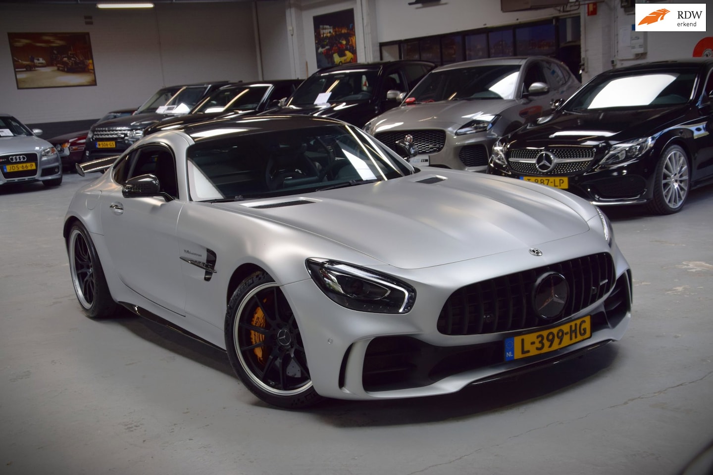 Mercedes-Benz AMG GT - 4.0 R V8 Keramisch|Navi|Leder|585pk!!|Dealer onderhouden - AutoWereld.nl