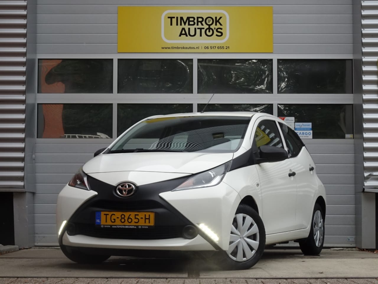 Toyota Aygo - 1.0 VVT-i X-Fun 5-deurs Airco/Historie/APK 08-2027 - AutoWereld.nl