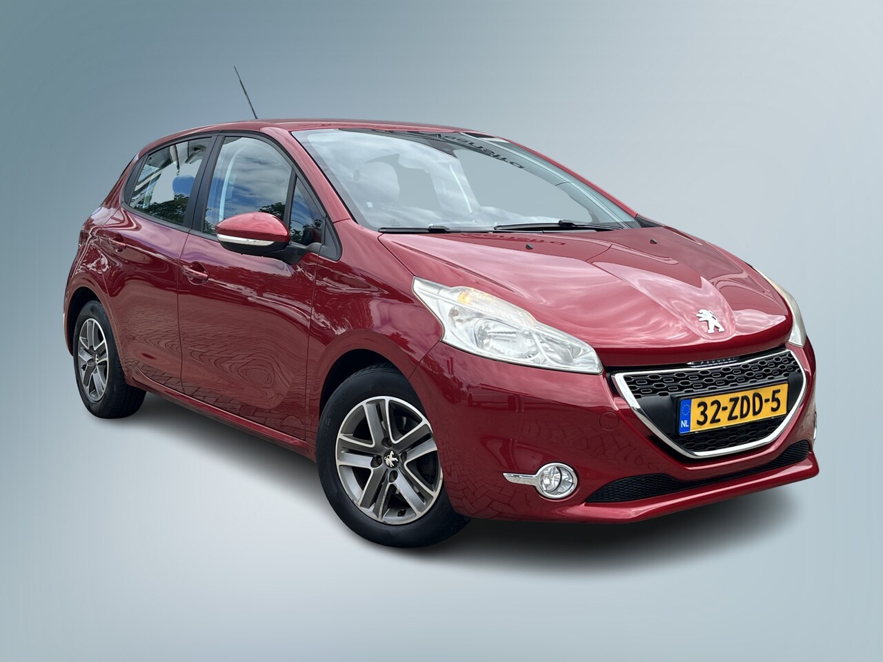 Peugeot 208 - 1.2 VTi Access / Cruise / Clima / Trekhaak/ Bluetooth / Navigatie - AutoWereld.nl