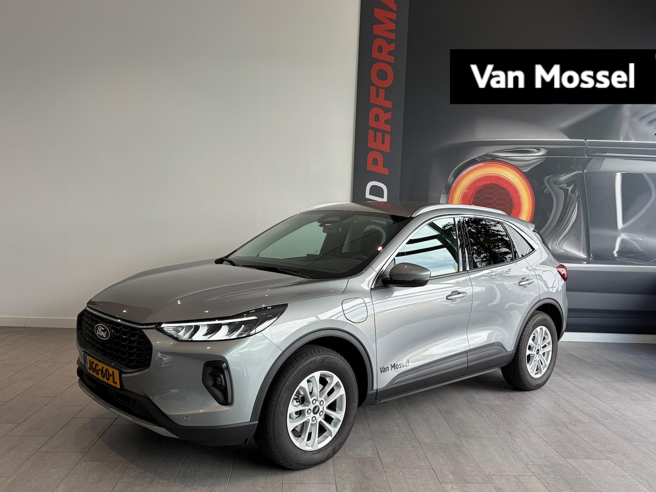 Ford Kuga - 2.5 PHEV Titanium | WEGKLAPBARE TREKHAAK | 2.100KG TREKGEWICHT | SOH 98% | NAVIGATIE | APP - AutoWereld.nl
