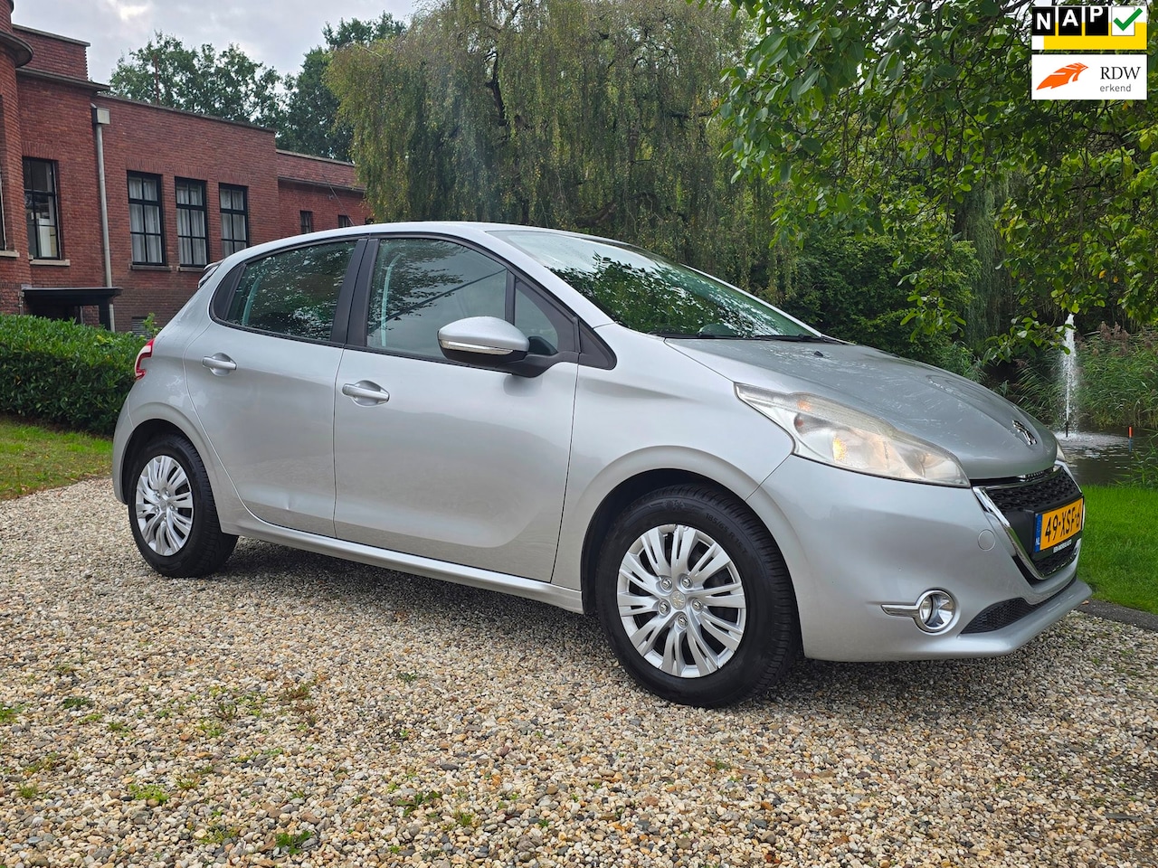 Peugeot 208 - 1.2 VTi Access 5-deurs AIRCO/cruise - AutoWereld.nl