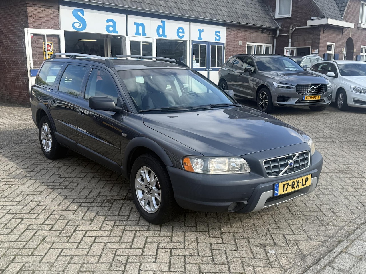 Volvo XC70 - 2.4 D5 185 pk AWD Kinetic - AutoWereld.nl