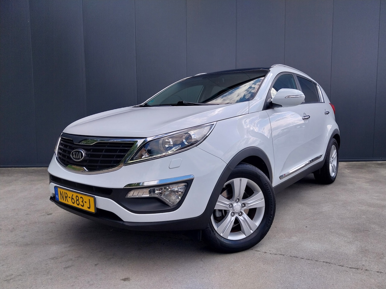 Kia Sportage - 1.6 GDI ISG X-clusive PANODAK CAMERA LED CRUISE XENON ECC NAVI - AutoWereld.nl