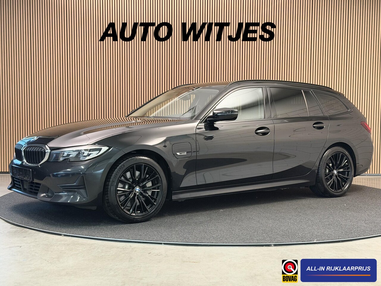 BMW 3-serie Touring - 330e xDrive Plugin-hybrid 292PK Aut. Sportline | Navi | Trekhaak | LED | PDC | Incl. garan - AutoWereld.nl