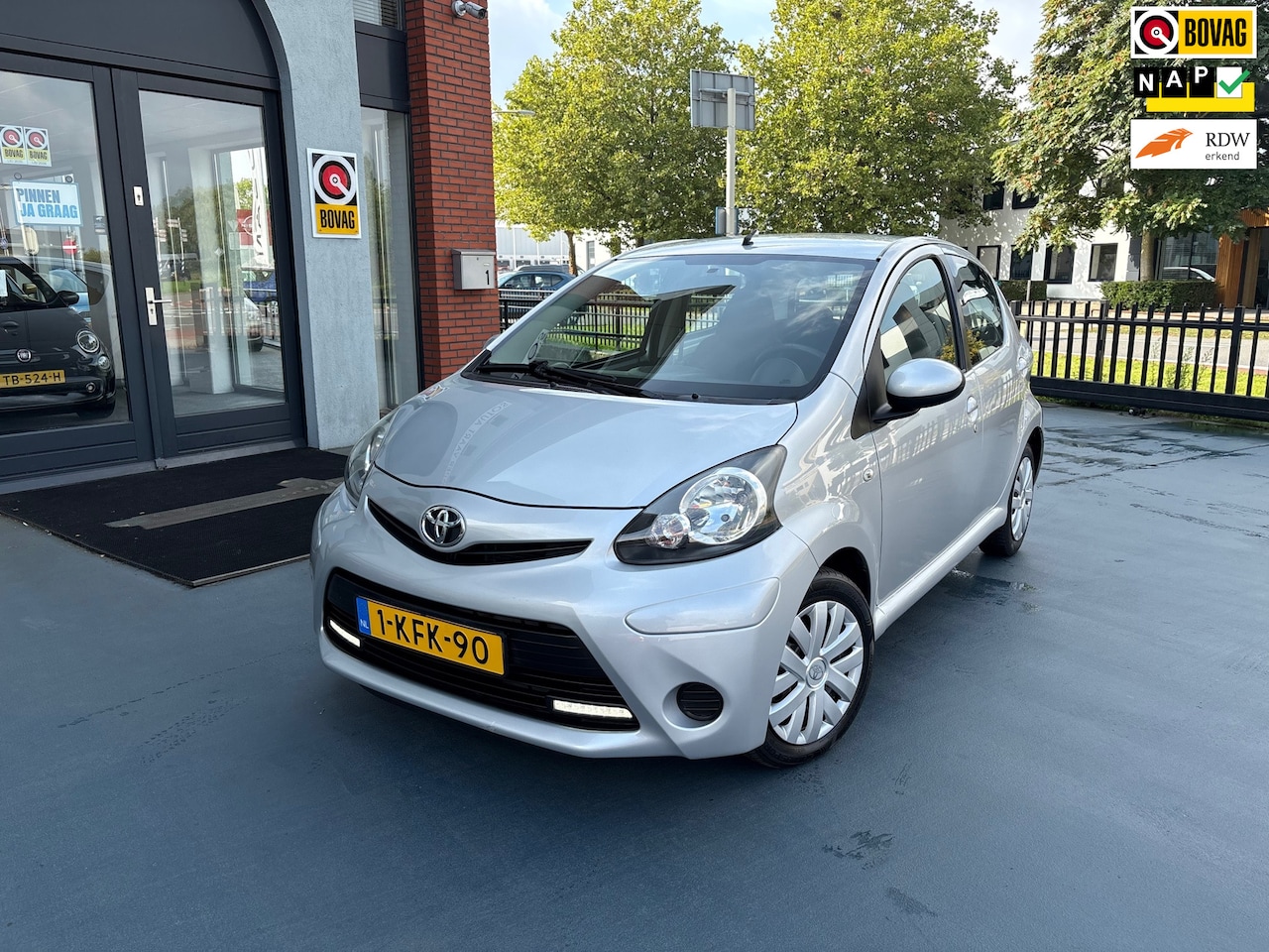 Toyota Aygo - 1.0 VVT-i Aspiration AUTOMAAT AIRCO - AutoWereld.nl