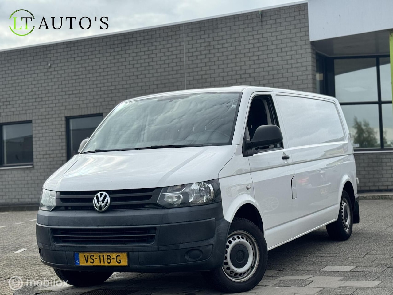 Volkswagen Transporter - 2.0 TDI L2H1|Airco Bluetooth 3 Zits - AutoWereld.nl