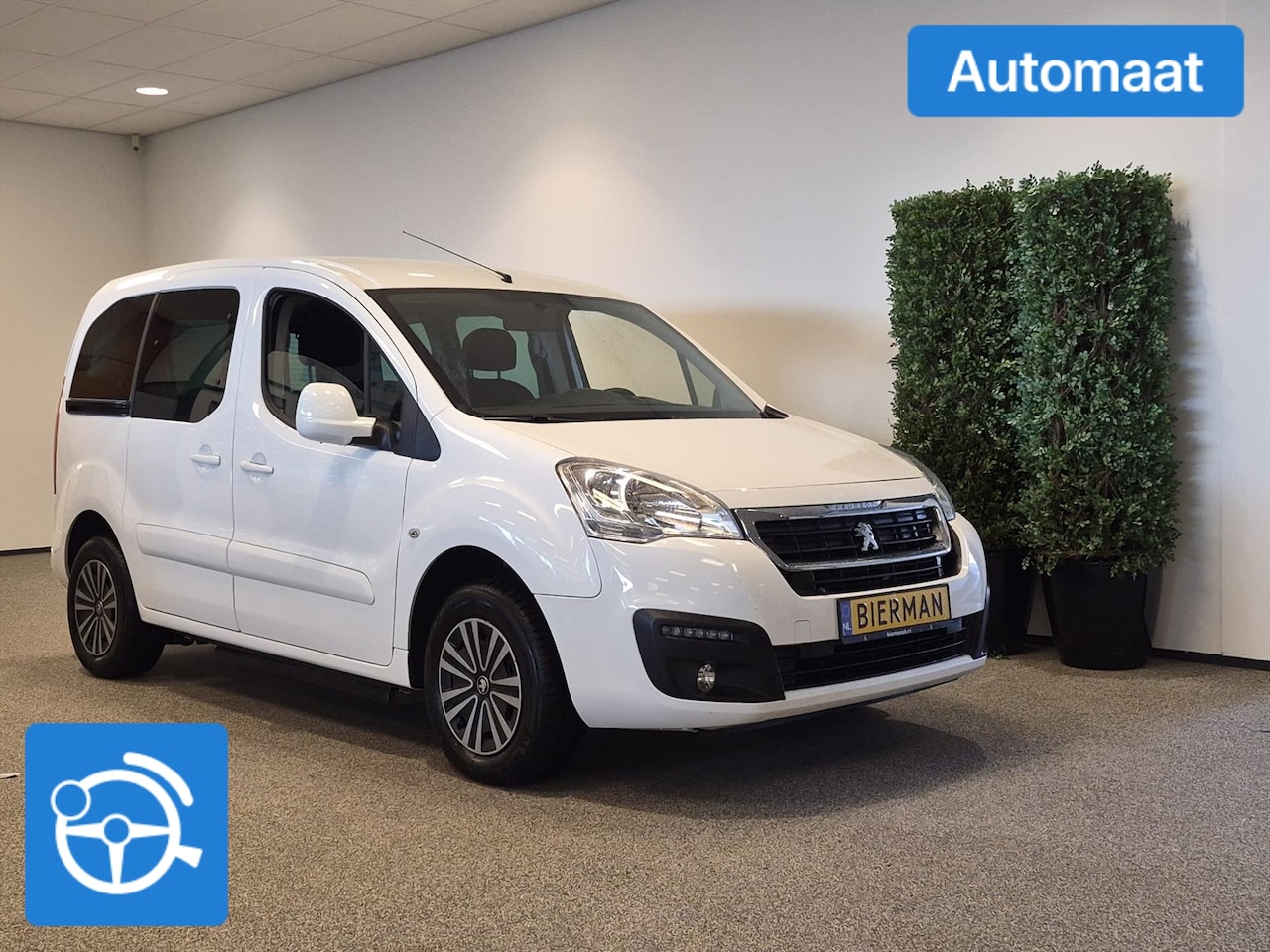 Peugeot Partner - Rolstoelauto Automaat Zelfrijder Rolstoel 1e zitrij - AutoWereld.nl