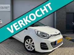Kia Rio - 1.2 CVVT DynamicLine [Achteruitrijcamera | Navi | Cruise | Bluetooth]