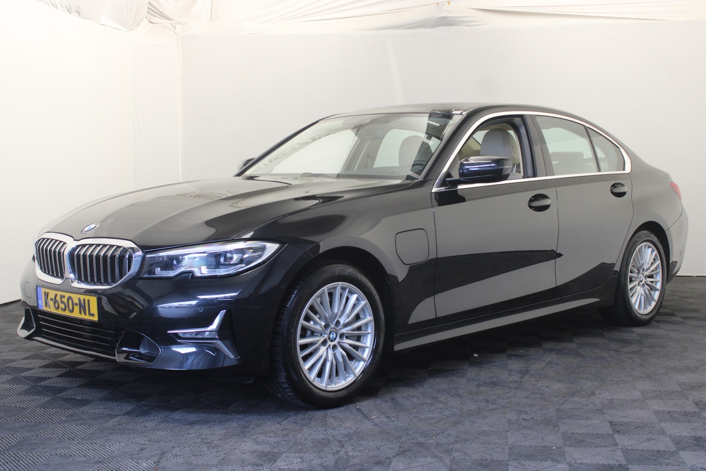 BMW 3-serie - 330e eDrive Edition |Leder|Stoelverw.|Navi| - AutoWereld.nl