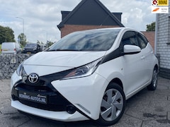Toyota Aygo - 1.0 VVT-i x-now/ Camera/ AC/ Navi/ Carplay/ Elec. spiegels