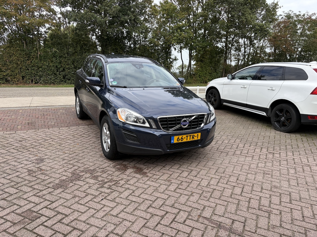 Volvo XC60 - 2.0 T5 AUTOMAAT CLIMA NAVI - AutoWereld.nl