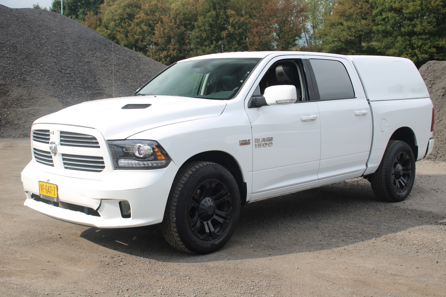 Dodge Ram 1500 - 5.7 V8 4x4 Quad Cab 6'4 5.7 V8 4x4 Quad Cab 6'4 - AutoWereld.nl