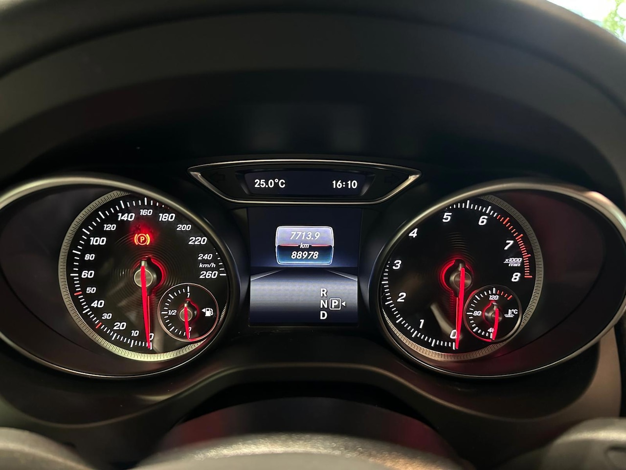 Mercedes-Benz GLA-Klasse - 180 Business Solution Limited | Clima | Camera | Led | Automaat