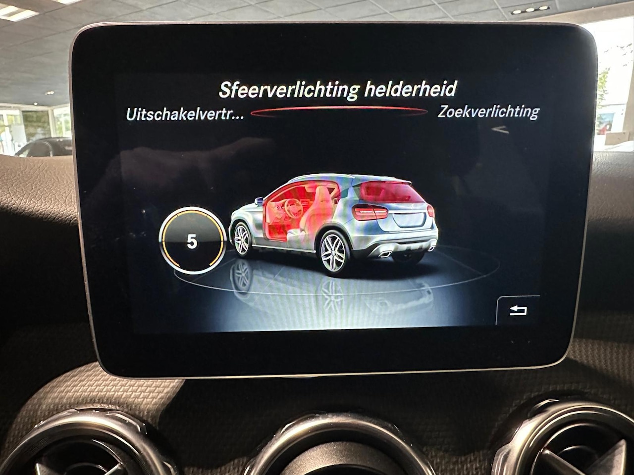 Mercedes-Benz GLA-Klasse - 180 Business Solution Limited | Clima | Camera | Led | Automaat
