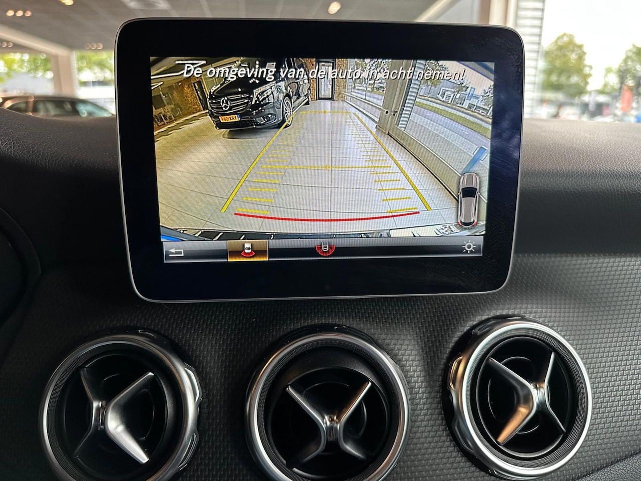 Mercedes-Benz GLA-Klasse - 180 Business Solution Limited | Clima | Camera | Led | Automaat