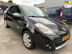 Renault Clio - 1.2 Night & Day SUPER NETJES-NAVI AIRCO