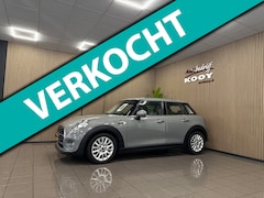 MINI 5-Deurs - 1.5 Cooper Business * Leder / Navigatie / Cruise control / LM Velgen / NL Auto