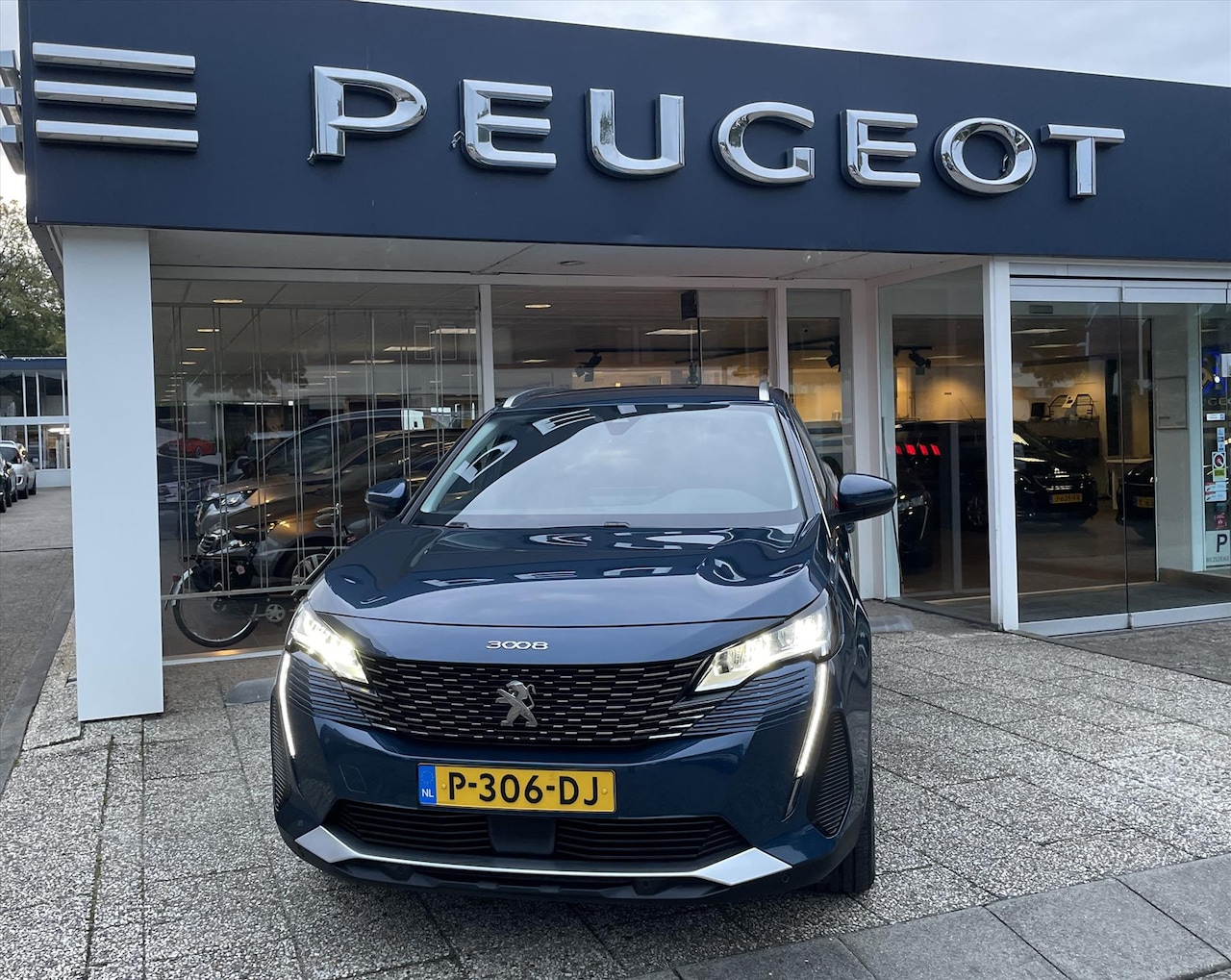 Peugeot 3008 - HYbrid 225pk e-EAT - AutoWereld.nl