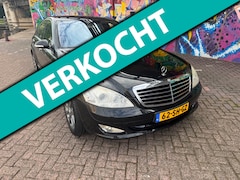 Mercedes-Benz S-klasse - 500 Prestige Plus gehele onderhoud historie aanwezig t.w.v. +10.000 € CarPlay nette auto r