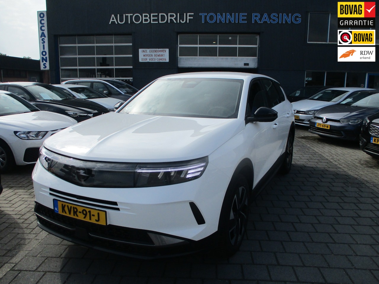 Opel Grandland - 1.2 Turbo Hybrid Business Edition 1.2 Turbo Hybrid Business Edition - AutoWereld.nl