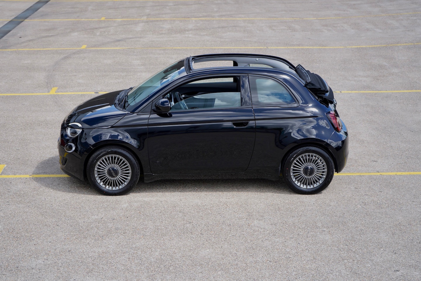 Fiat 500 C - Icon 42 kWh Cabrio Apple CarPlay - AutoWereld.nl