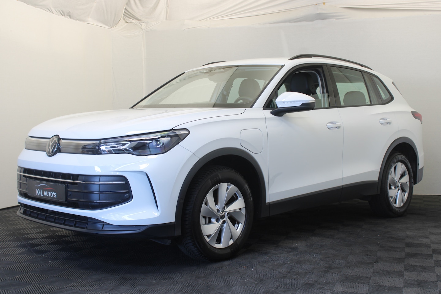 Volkswagen Tiguan - 1.5 eHybrid Life |Camera|Navi| PLUG-IN hybrid - AutoWereld.nl