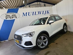 Audi Q3 - 35 TFSI Pro Line / Trekhaak / LED / NL Auto