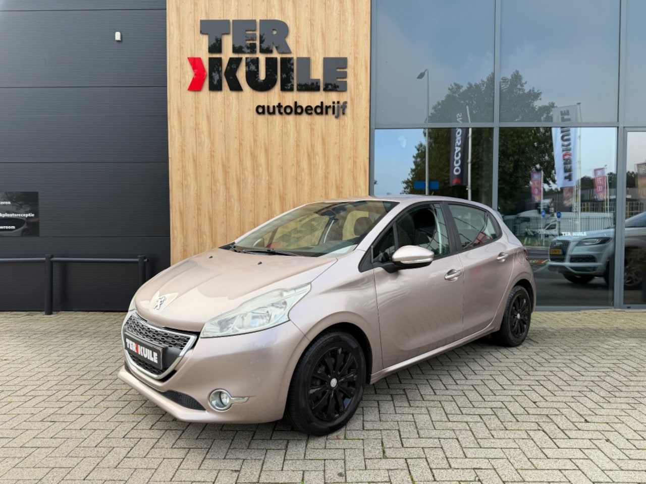 Peugeot 208 - 1.2 VTI Access / 5 drs / met apk zo meenemen - AutoWereld.nl
