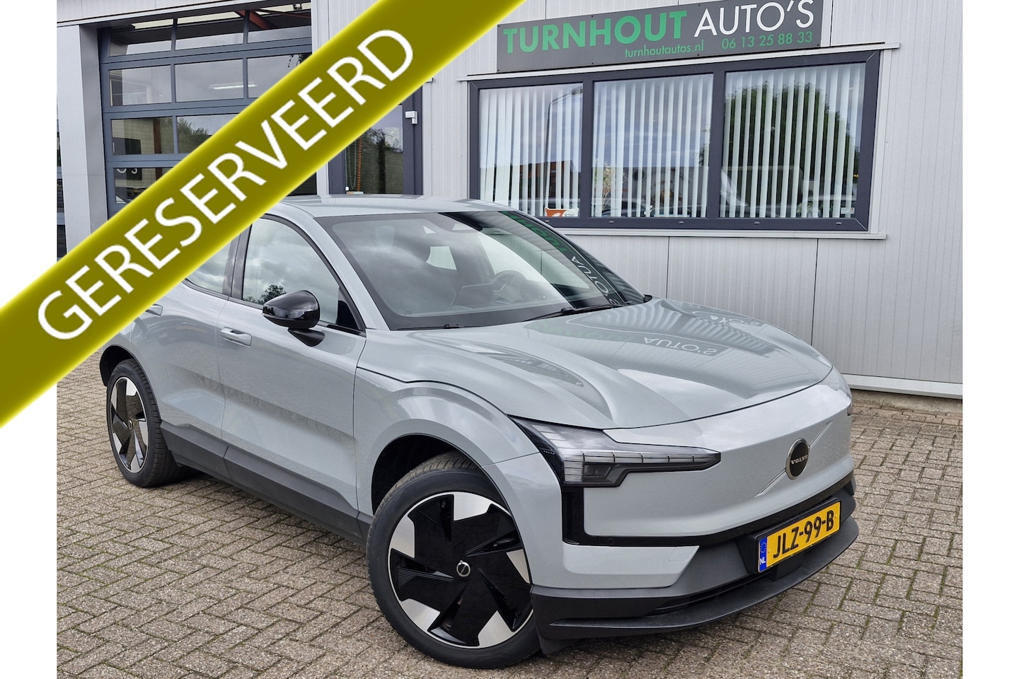 Volvo EX30 - Single Motor Extended Range Plus 69 kWh | Warmte pomp | Stoelen en stuur verwarmd | camera - AutoWereld.nl