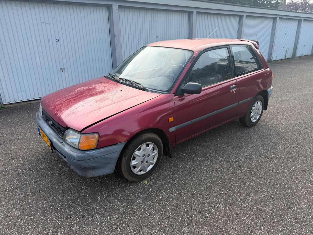 Toyota Starlet - 1.3i Sport 1.3i Sport - AutoWereld.nl