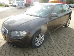 Audi A3 - 1.6 Attraction Pro Line Business