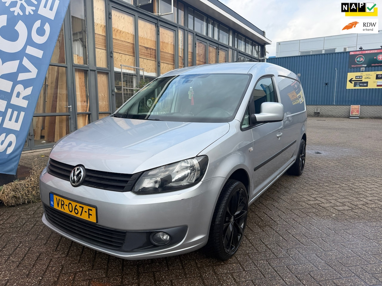 Volkswagen Caddy Maxi - 1.6 TDI L2H1 Highline Automaat Leder - AutoWereld.nl