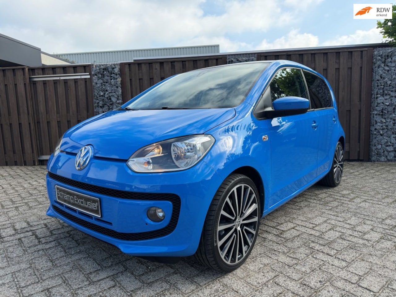 Volkswagen Up! - 1.0 high up! AUTOMAAT - PANORAMA DAK - AutoWereld.nl