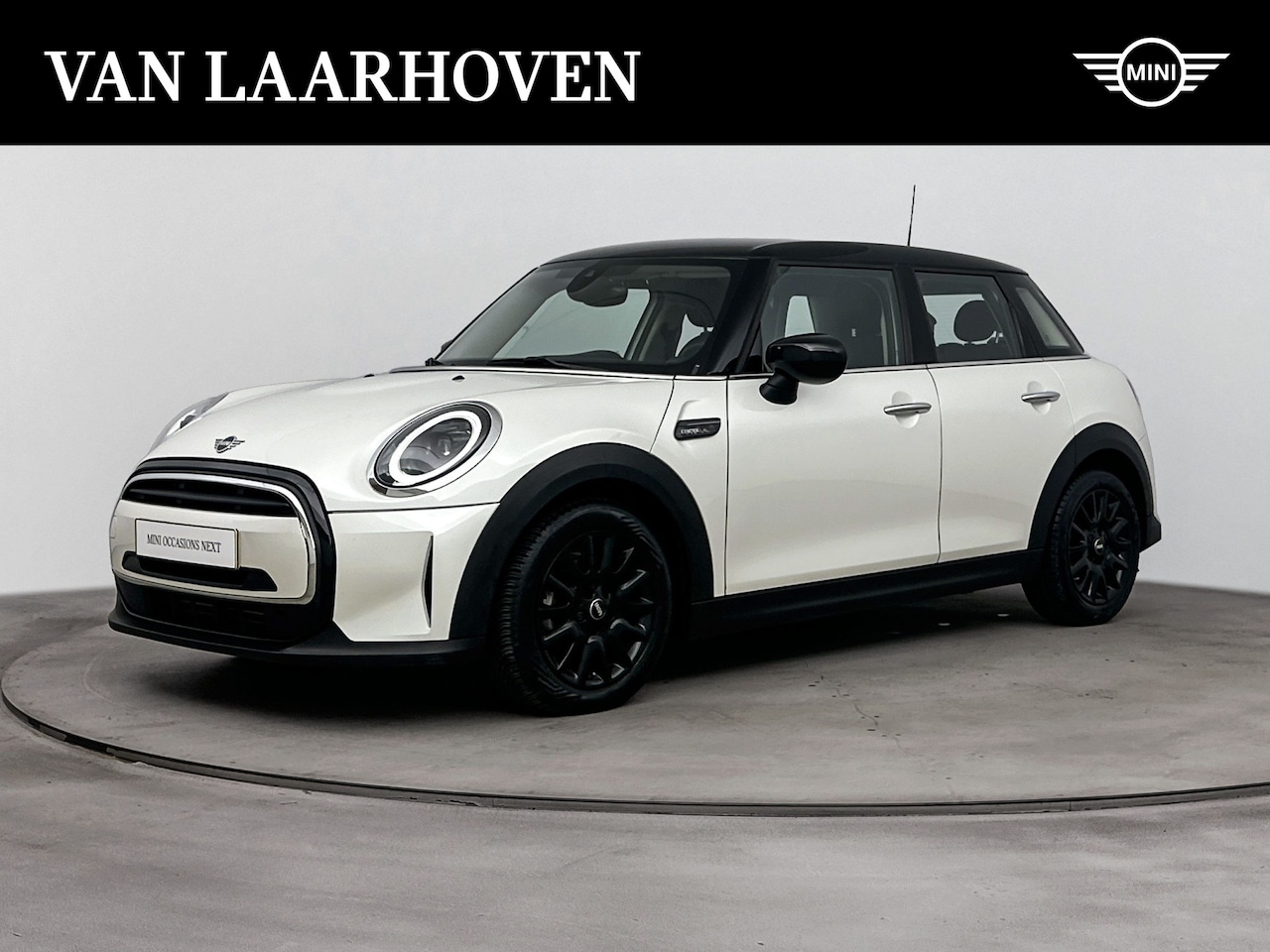 MINI Cooper - Hatchback Camden Classic Automaat / LED / Navigatie / Cruise Control / PDC achter - AutoWereld.nl