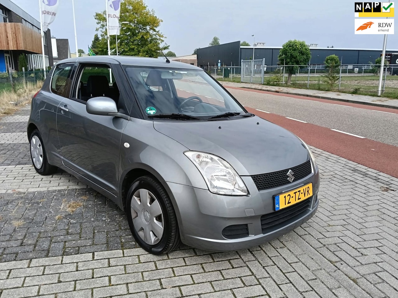Suzuki Swift - 1.3 GLS met Nieuwe Apk - AutoWereld.nl