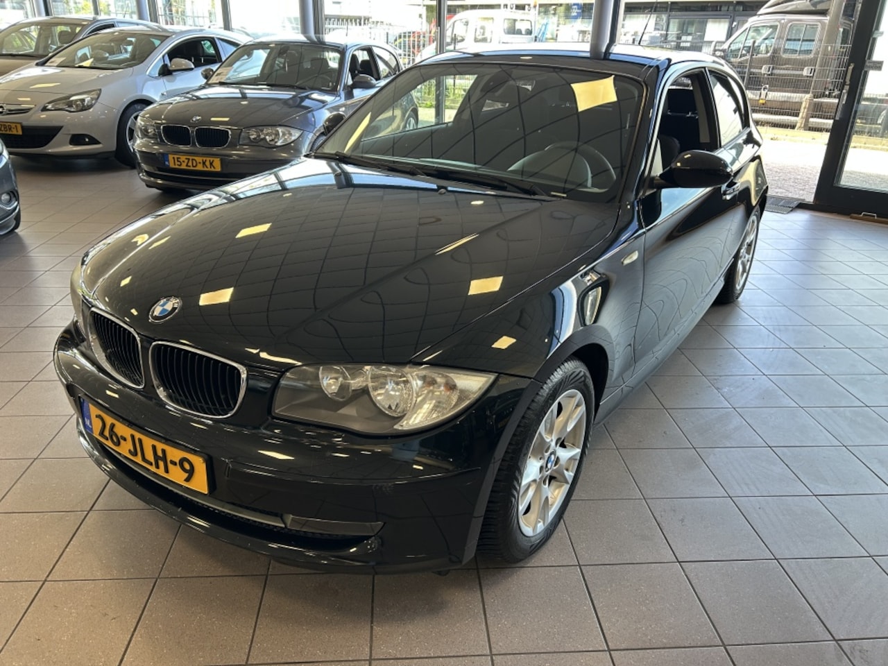 BMW 1-serie - 116i Business Line 119 DKM APK 5-27 BJ 2009 !!!! - AutoWereld.nl