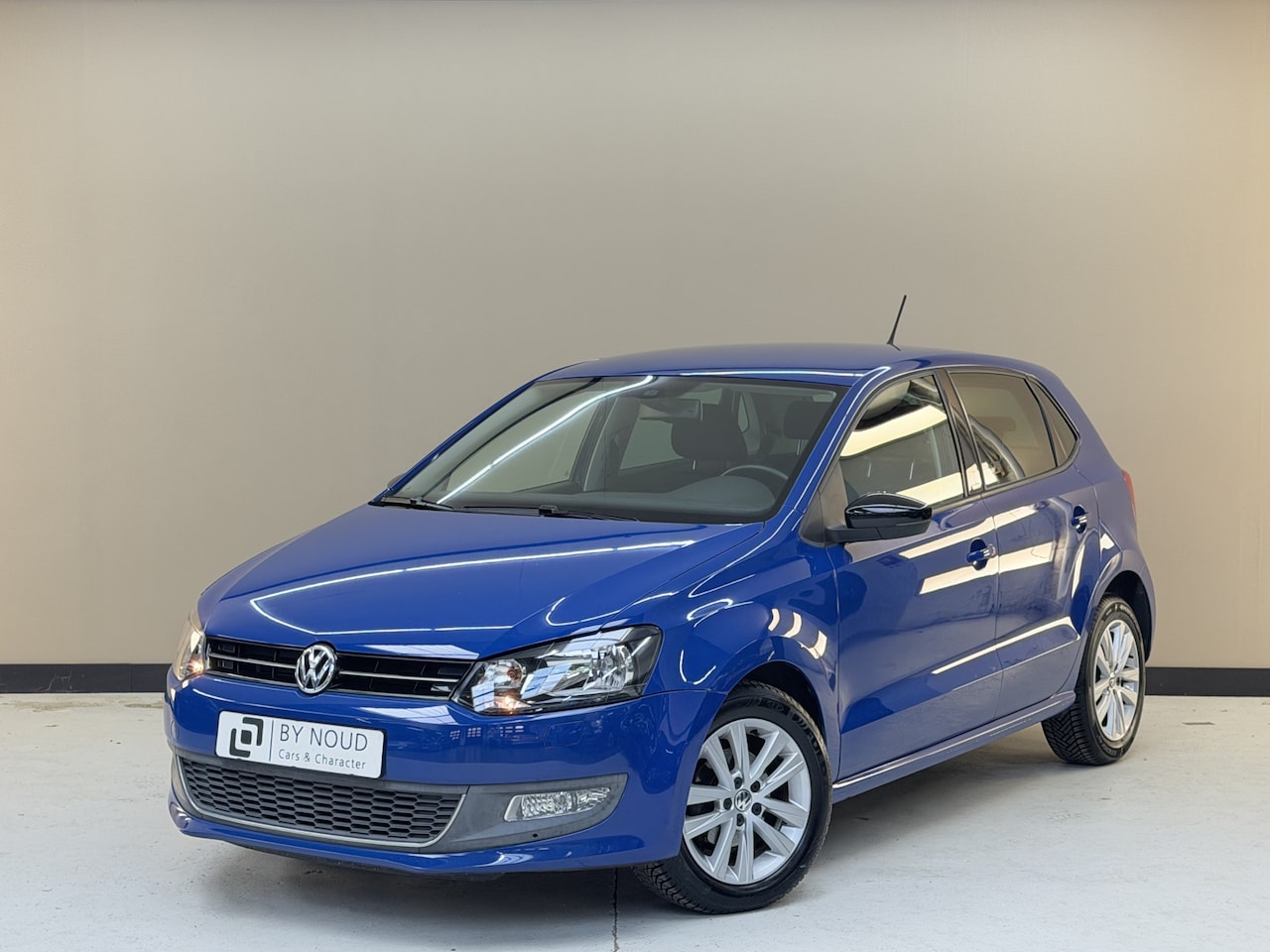 Volkswagen Polo - 1.2 TSI Highline 1.2 TSI Highline, 90Pk, 2012, Cruise control, Parkeersensoren, 4 seizoenen banden, AUX aan - AutoWereld.nl