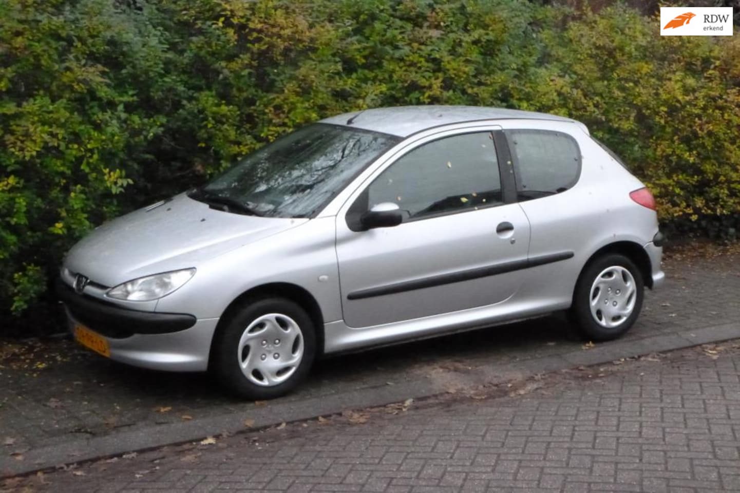Peugeot 206 - Rijdt perfekt! APK t/m 07-08-'27 - AutoWereld.nl