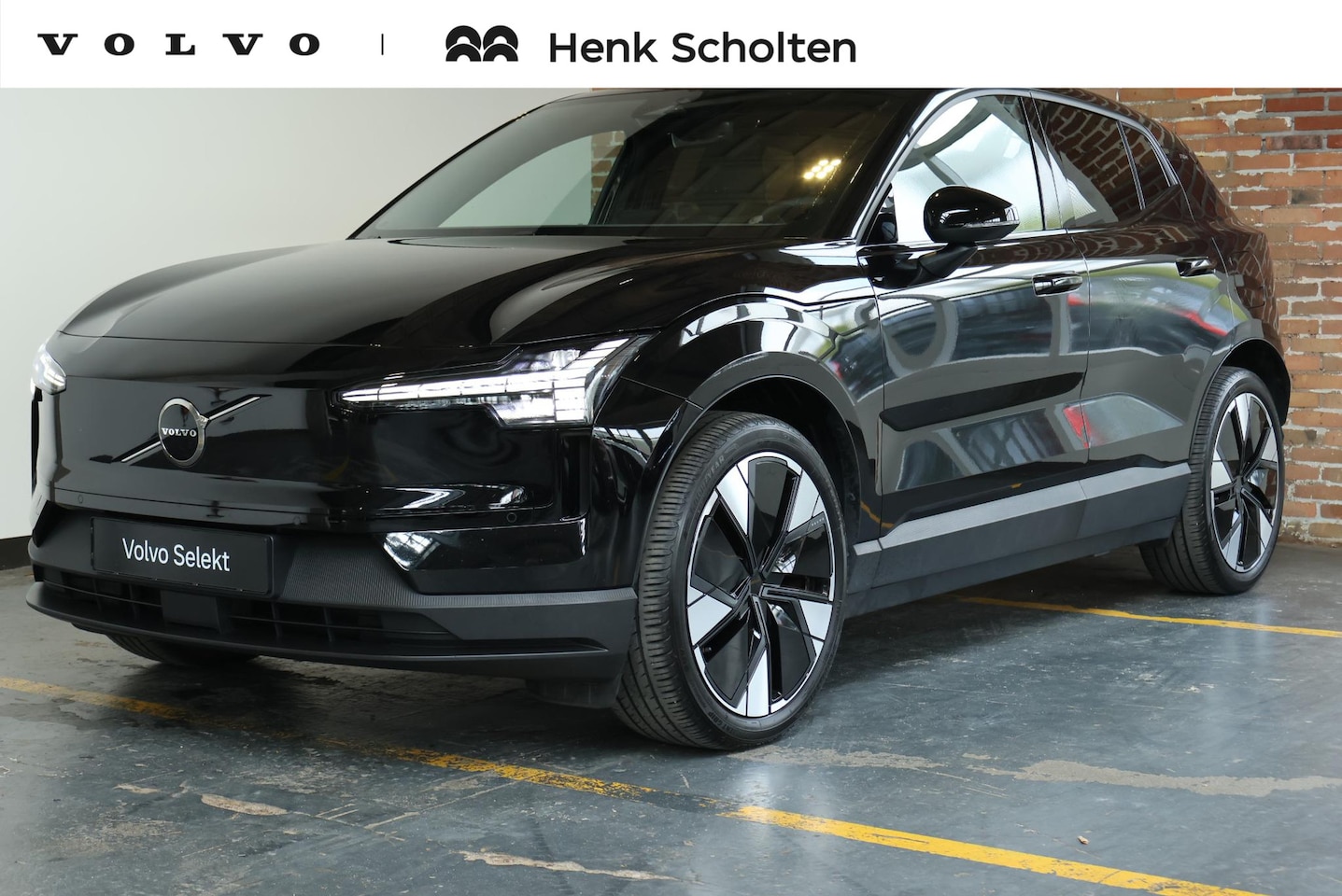 Volvo EX30 - Single Motor Extended Range Plus 69 kWh | 95% SOH | Pine interieur | 20'' Lichtmetalen vel - AutoWereld.nl