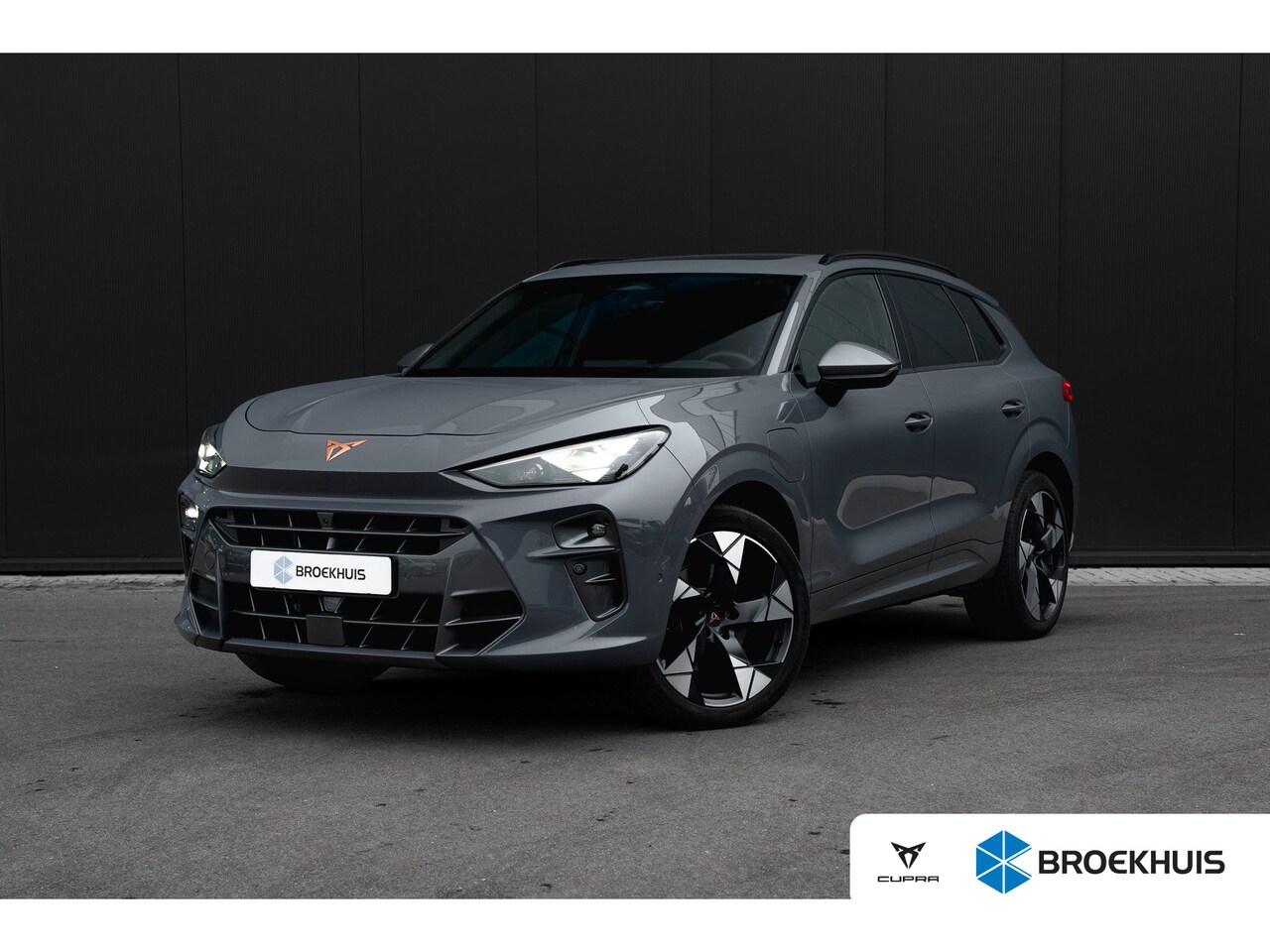CUPRA Terramar - 1.5 TSI e-Hybrid 272pk VZ Performance Garantie t/m 2030 | Trekhaak | Panoramadak | Sennhei - AutoWereld.nl