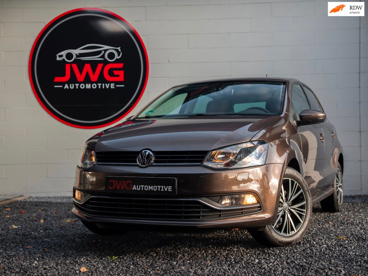Volkswagen Polo - 1.0 Allstar Airco/Cruise/Stoelverwarming/Parkeersensoren - AutoWereld.nl