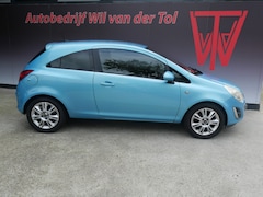 Opel Corsa - 1.4 16V COSMO | AIRCO | CRUISE | NAVIGATIE | ALL-SEASON | NIEUWE APK
