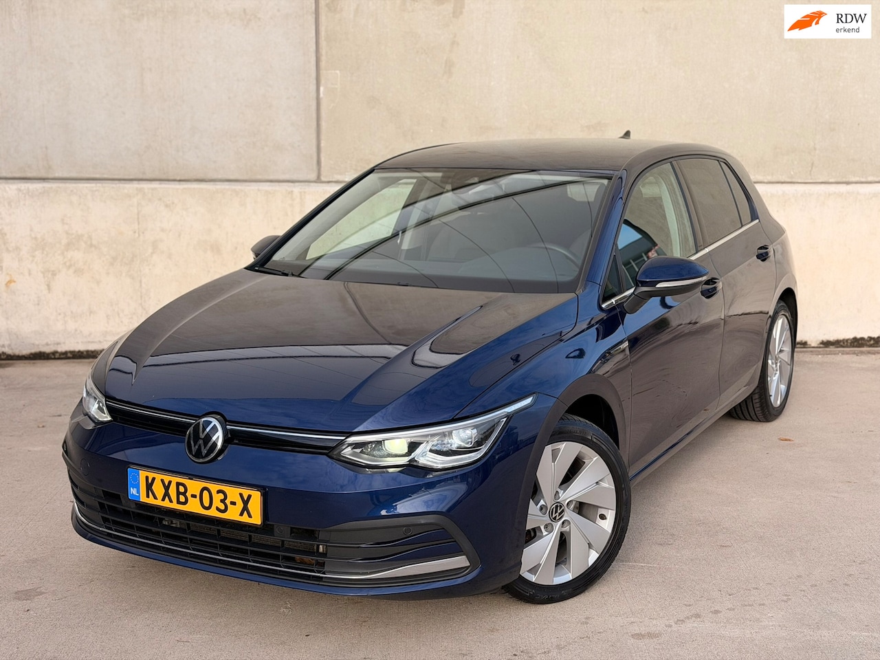 Volkswagen Golf - 1.5 eTSI DSG IQ Light Memory Massage Sfeer ACC - AutoWereld.nl