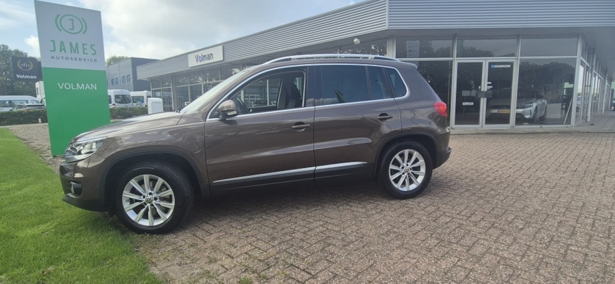 Volkswagen Tiguan - 1.4 TSI Sport&Style - AutoWereld.nl