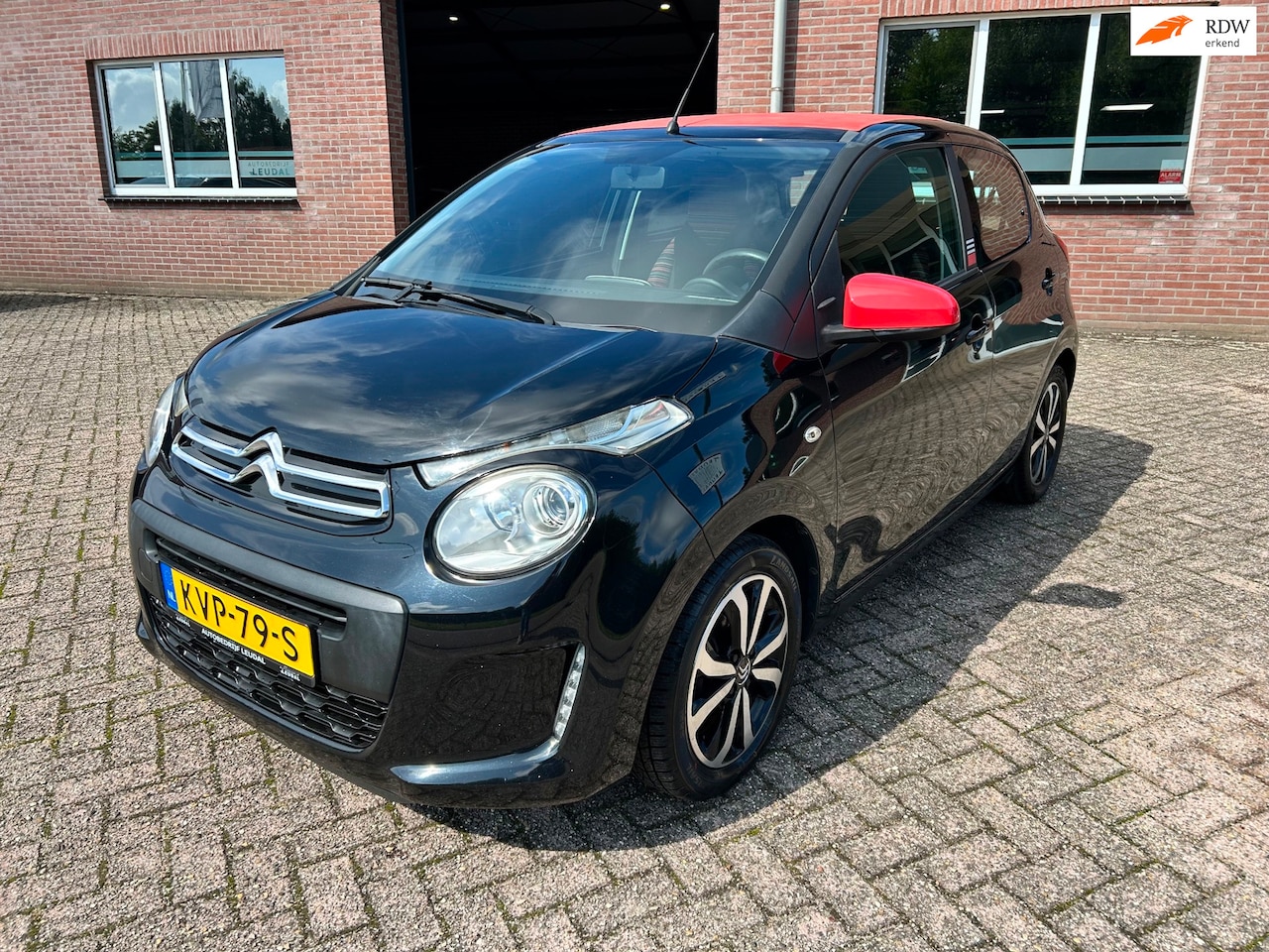 Citroën C1 - 1.2 PureTech Shine // 118.000 km // Airco - AutoWereld.nl